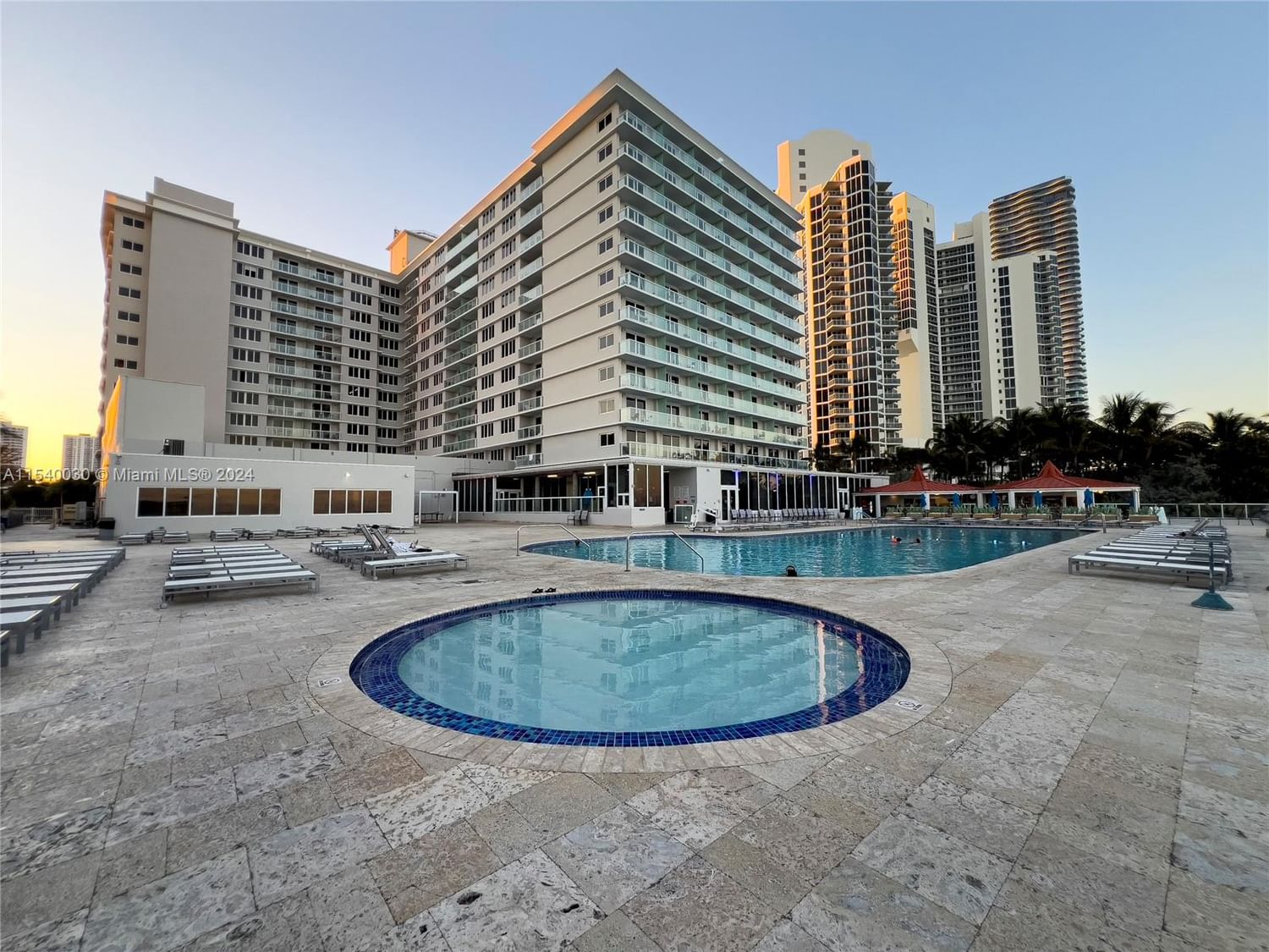 Real estate property located at 19201 Collins Ave #321, Miami-Dade County, THE AVENTURA BEACH CLUB C, Sunny Isles Beach, FL