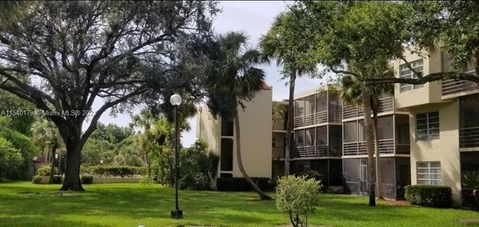 Real estate property located at 3100 Riverside Dr #105, Broward County, SPARROWS WALK CONDO, Coral Springs, FL