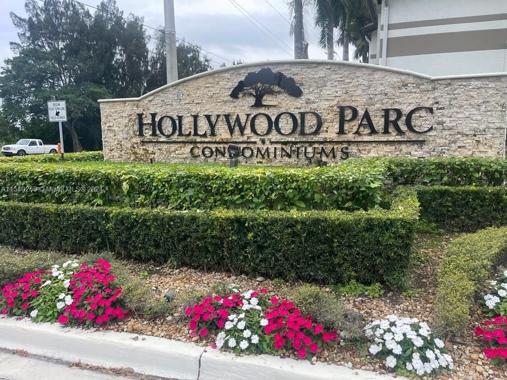 Real estate property located at 570 Park Rd #22-6, Broward County, HOLLYWOOD PARC CONDOMINIU, Hollywood, FL