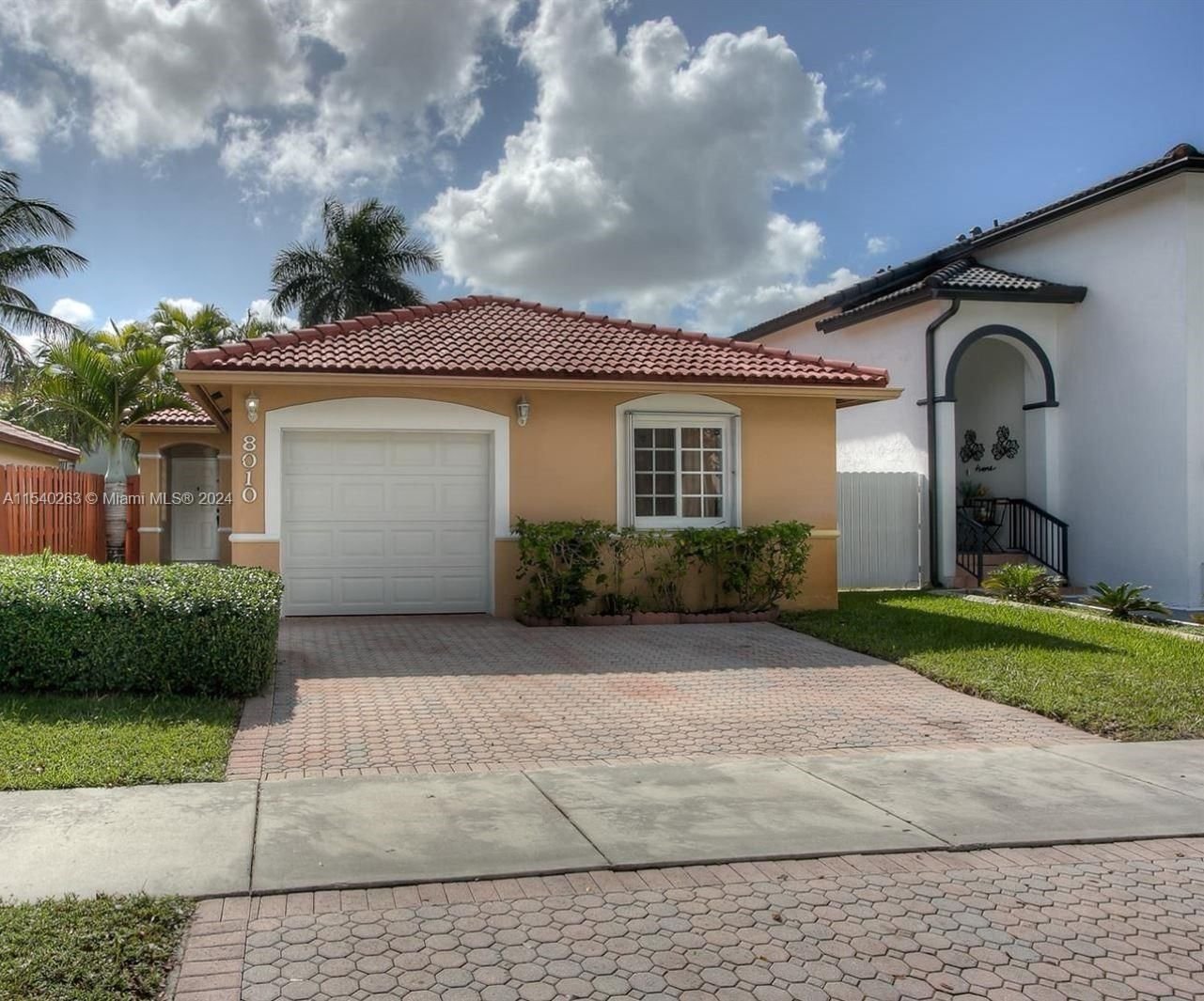 Real estate property located at 8010 197th St, Miami-Dade County, SPANISH LAKES 1ST ADDN, Hialeah, FL