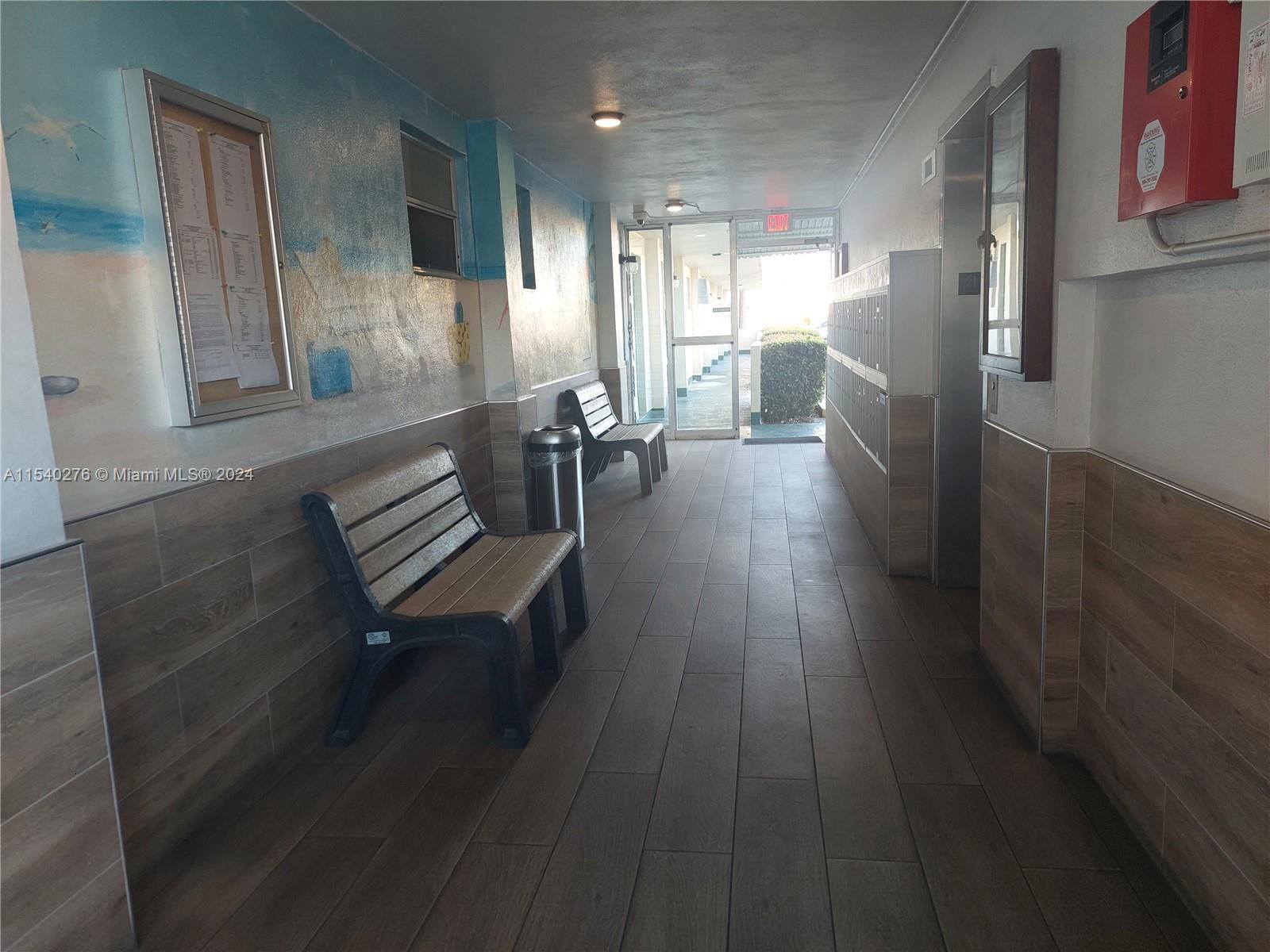 Real estate property located at 1333 Hallandale Beach Blvd #305, Broward, April Breeze Condo, Hallandale Beach, FL