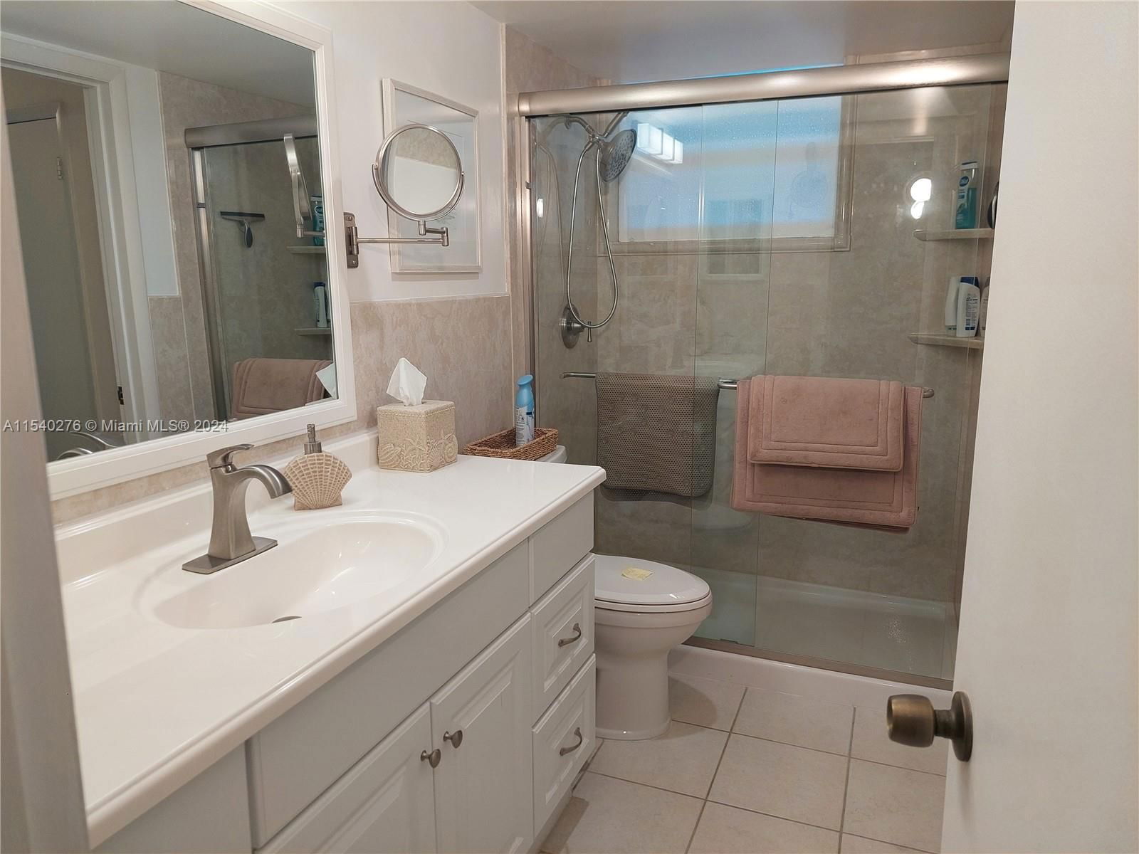 Real estate property located at 1333 Hallandale Beach Blvd #305, Broward, April Breeze Condo, Hallandale Beach, FL
