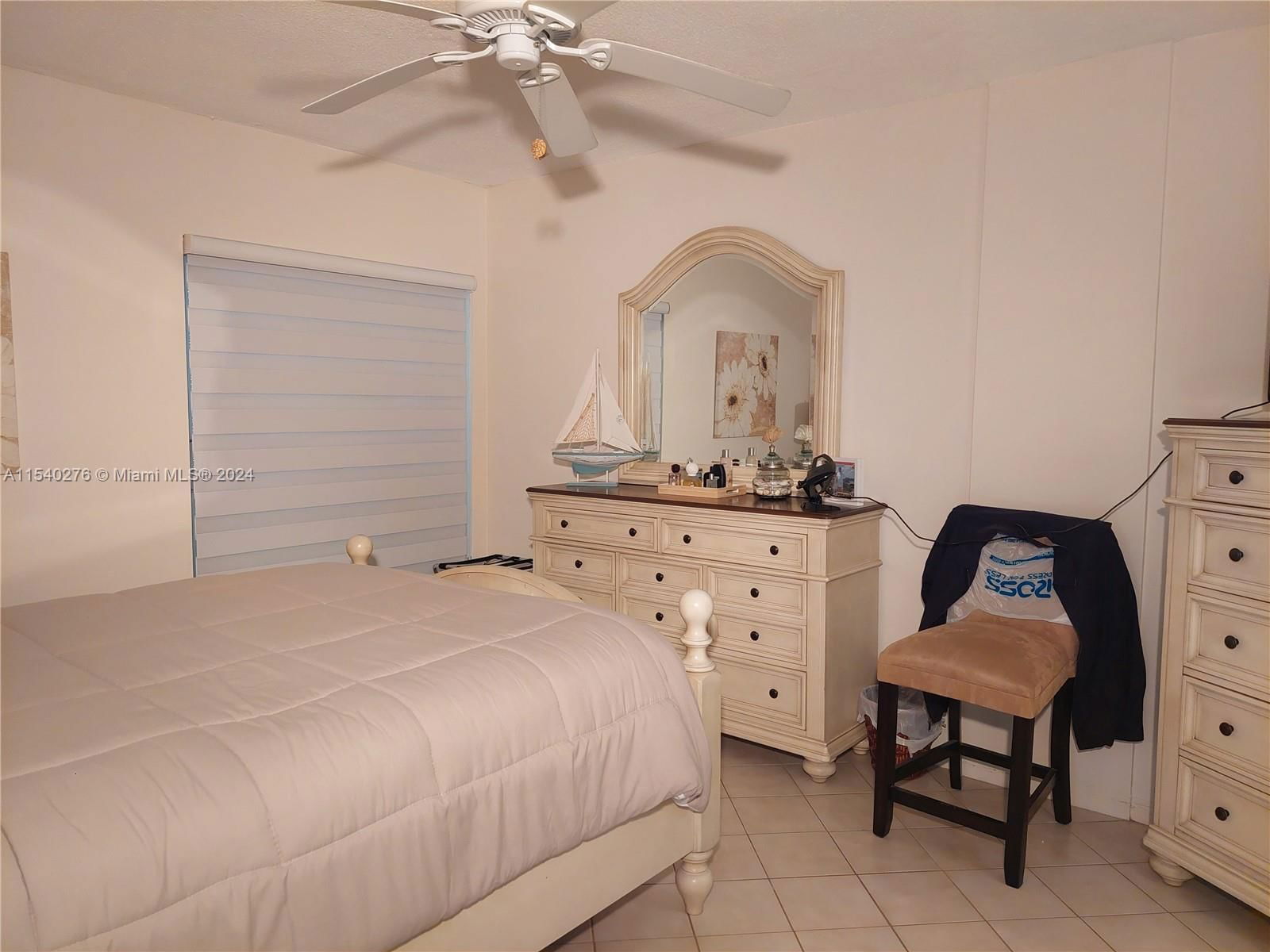 Real estate property located at 1333 Hallandale Beach Blvd #305, Broward, April Breeze Condo, Hallandale Beach, FL