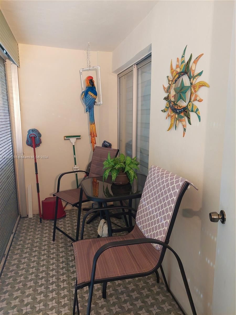 Real estate property located at 1333 Hallandale Beach Blvd #305, Broward, April Breeze Condo, Hallandale Beach, FL