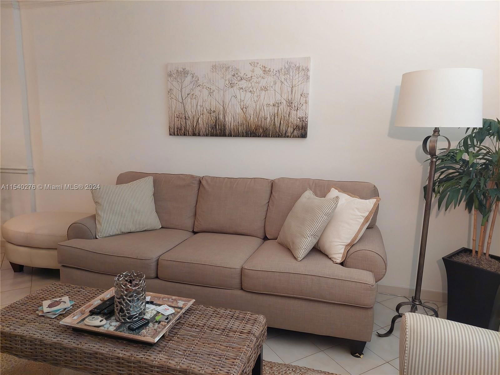 Real estate property located at 1333 Hallandale Beach Blvd #305, Broward, April Breeze Condo, Hallandale Beach, FL