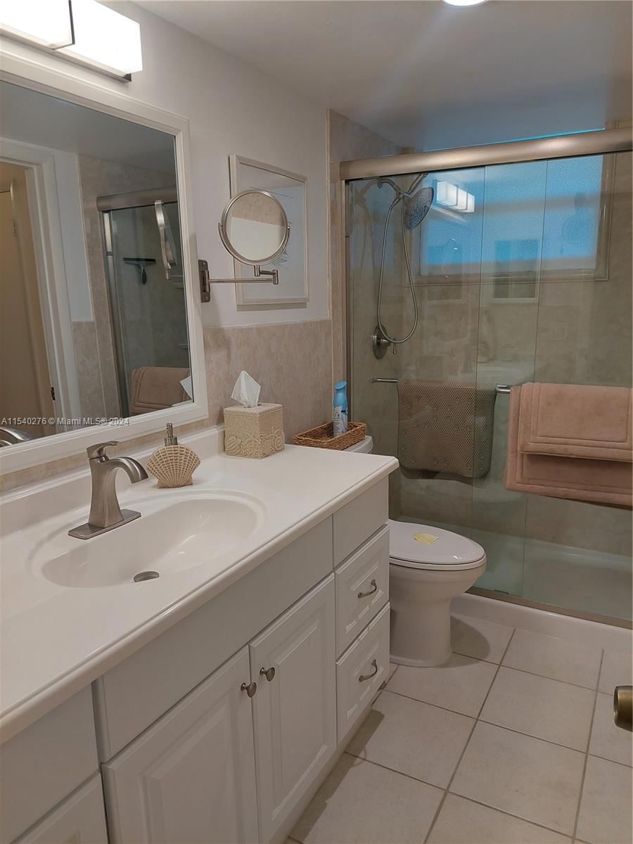 Real estate property located at 1333 Hallandale Beach Blvd #305, Broward, April Breeze Condo, Hallandale Beach, FL