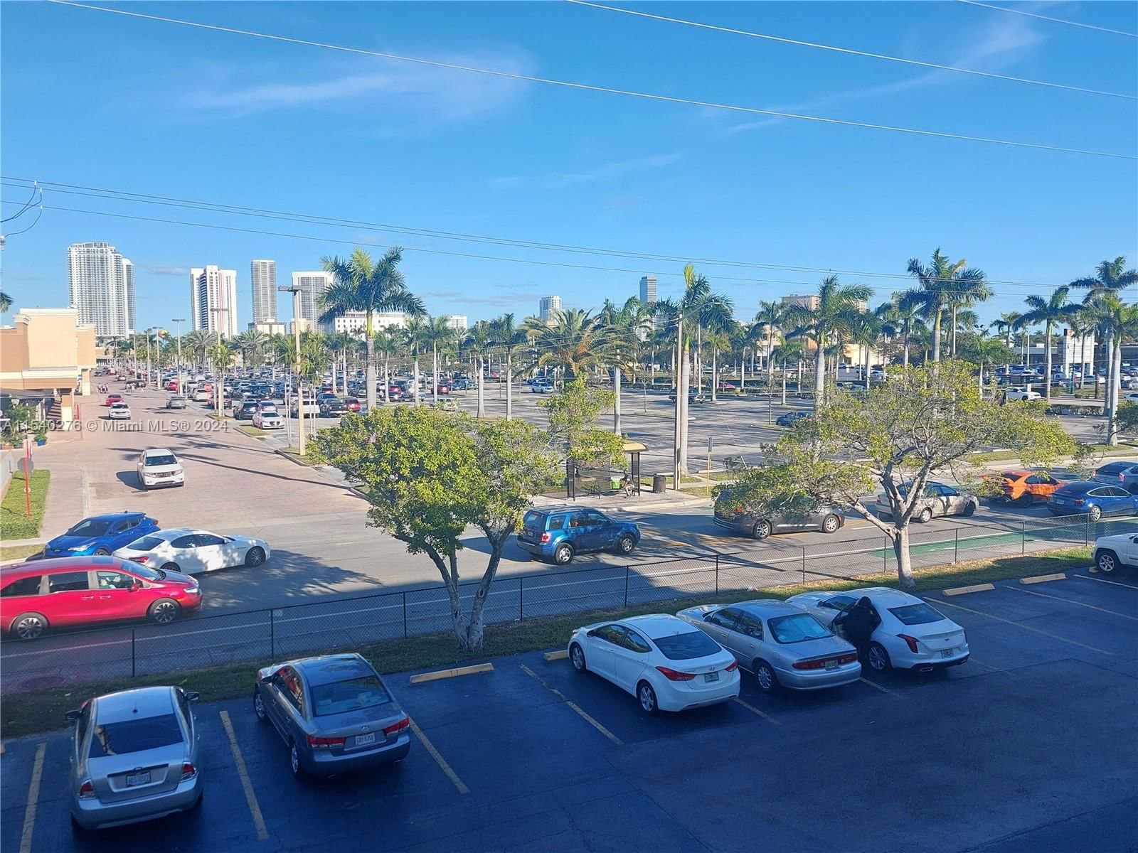 Real estate property located at 1333 Hallandale Beach Blvd #305, Broward, April Breeze Condo, Hallandale Beach, FL