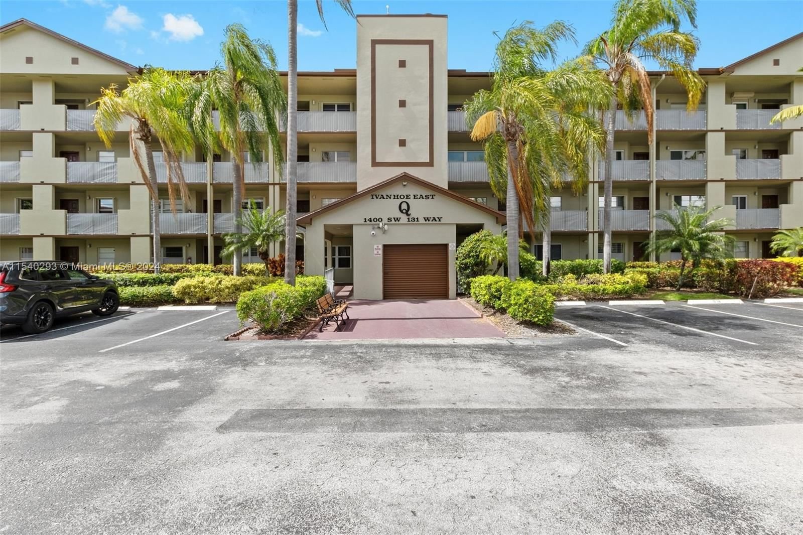Real estate property located at 1400 131st Way #202Q, Broward County, IVANHOE EAST AT CENTURY V, Pembroke Pines, FL