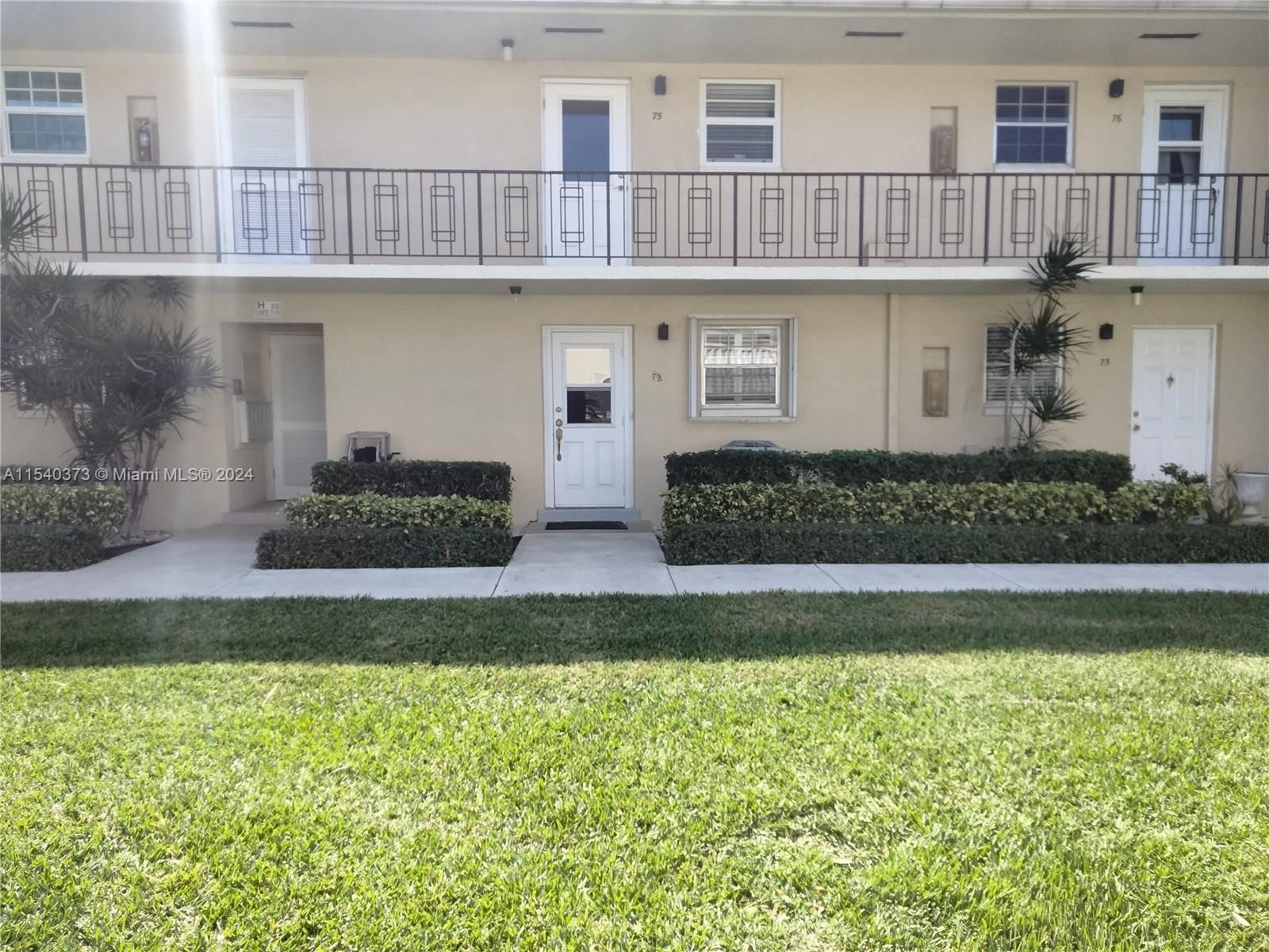 Real estate property located at 2132 36th St #72, Broward County, LIGHTHOUSE TERRACE CO-OP, Lighthouse Point, FL