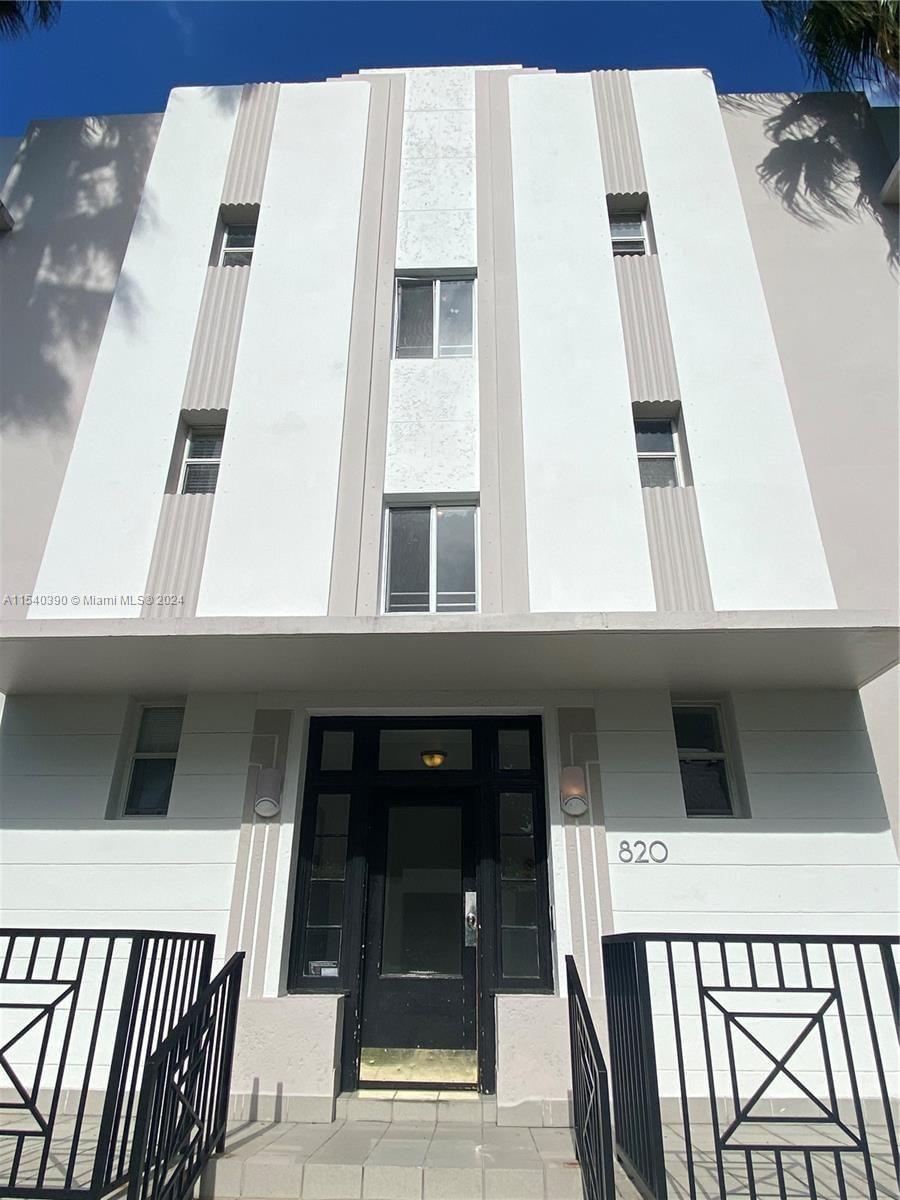 Real estate property located at 820 Euclid Ave #301, Miami-Dade County, EUCLID CONDO, Miami Beach, FL