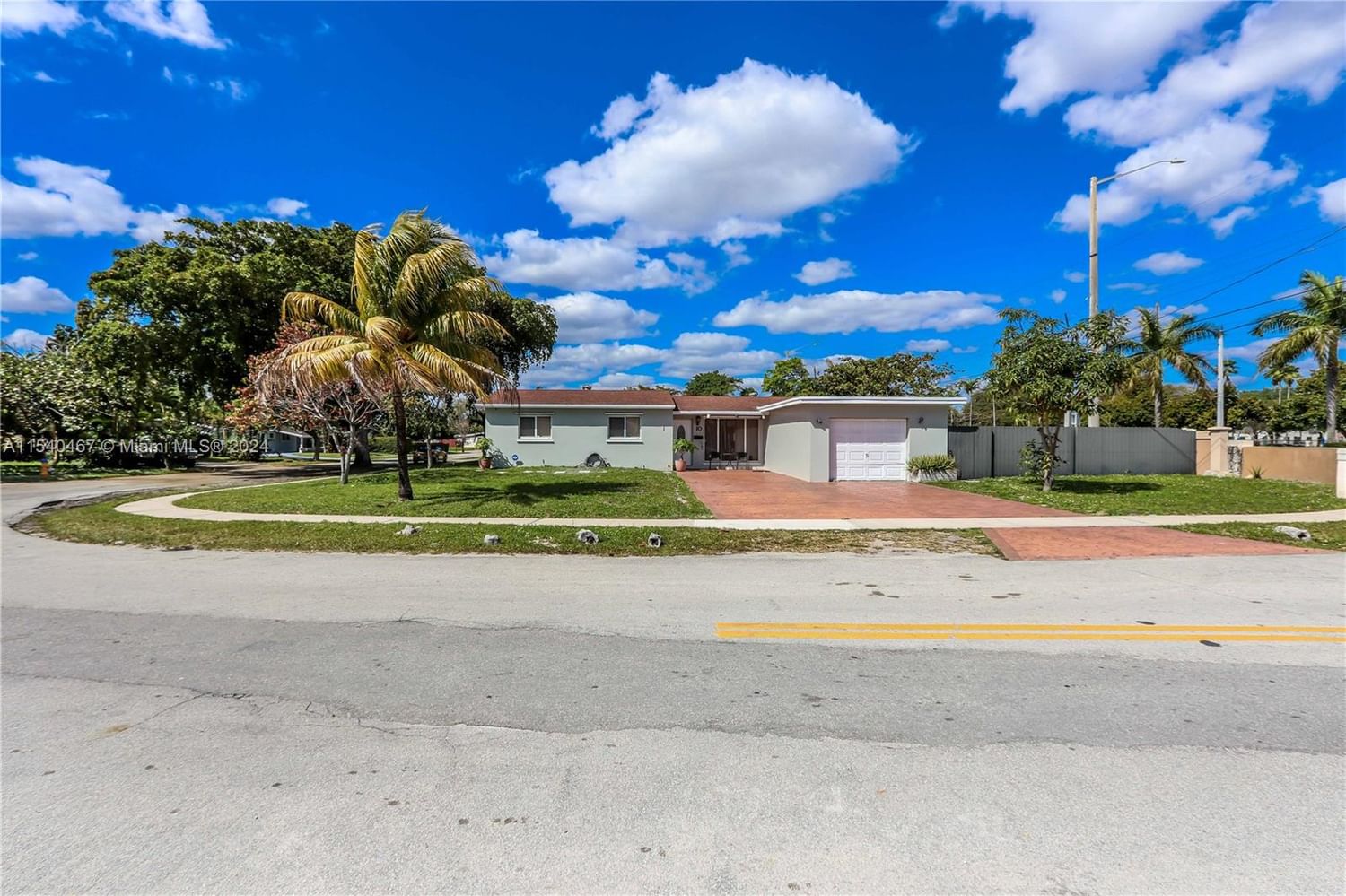 Real estate property located at 10 63rd Ter, Broward County, BOULEVARD HEIGHTS SEC TEN, Pembroke Pines, FL