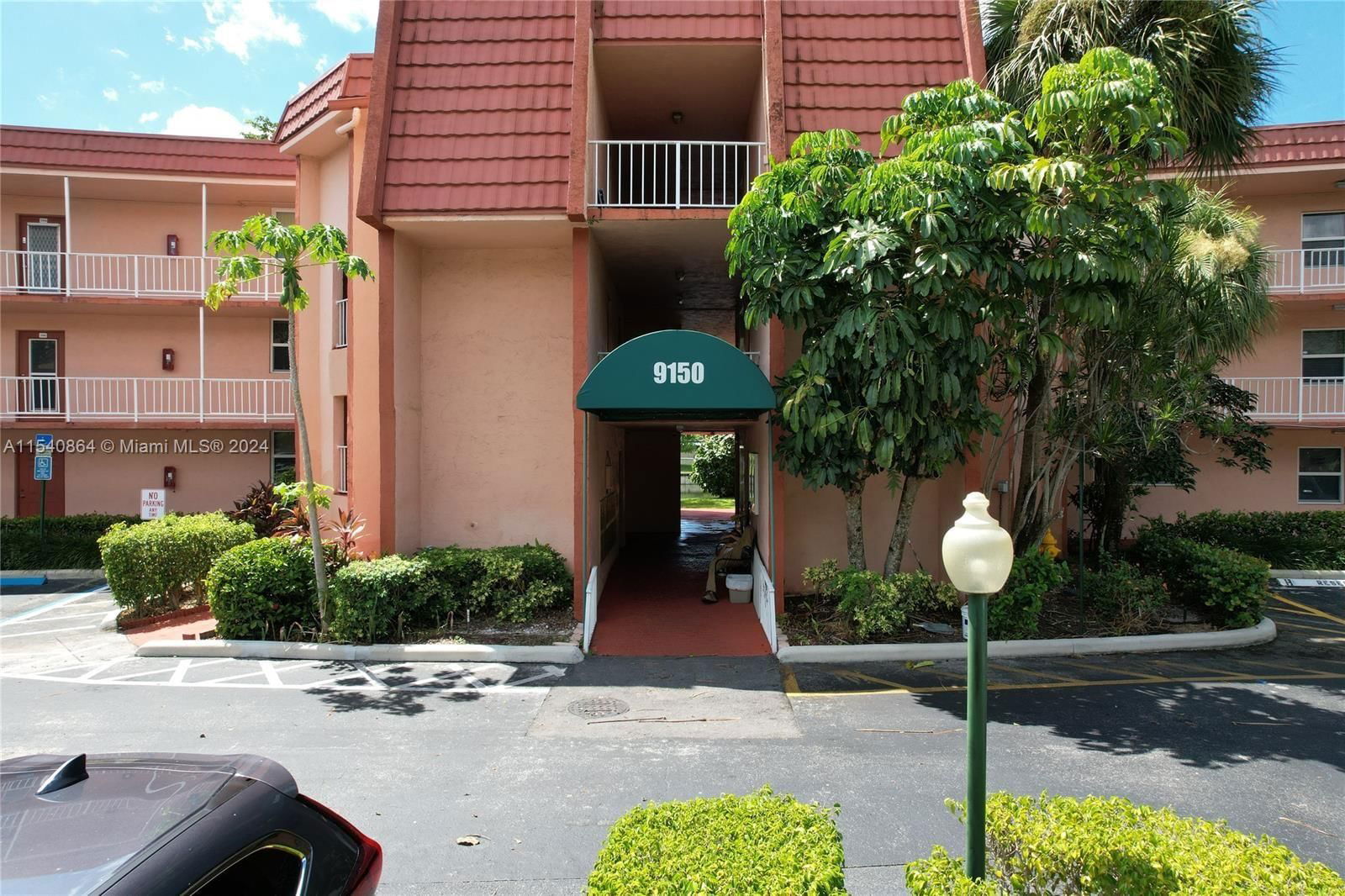 Real estate property located at 9150 Lime Bay Blvd #304, Broward County, LIME BAY CONDOMINIUM 6, Tamarac, FL