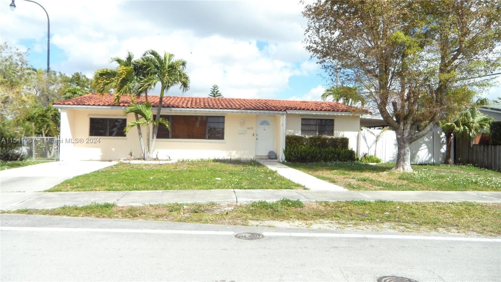 Real estate property located at 9635 45th Ter, Miami-Dade County, MILLER HEIGHTS SEC 3, Miami, FL
