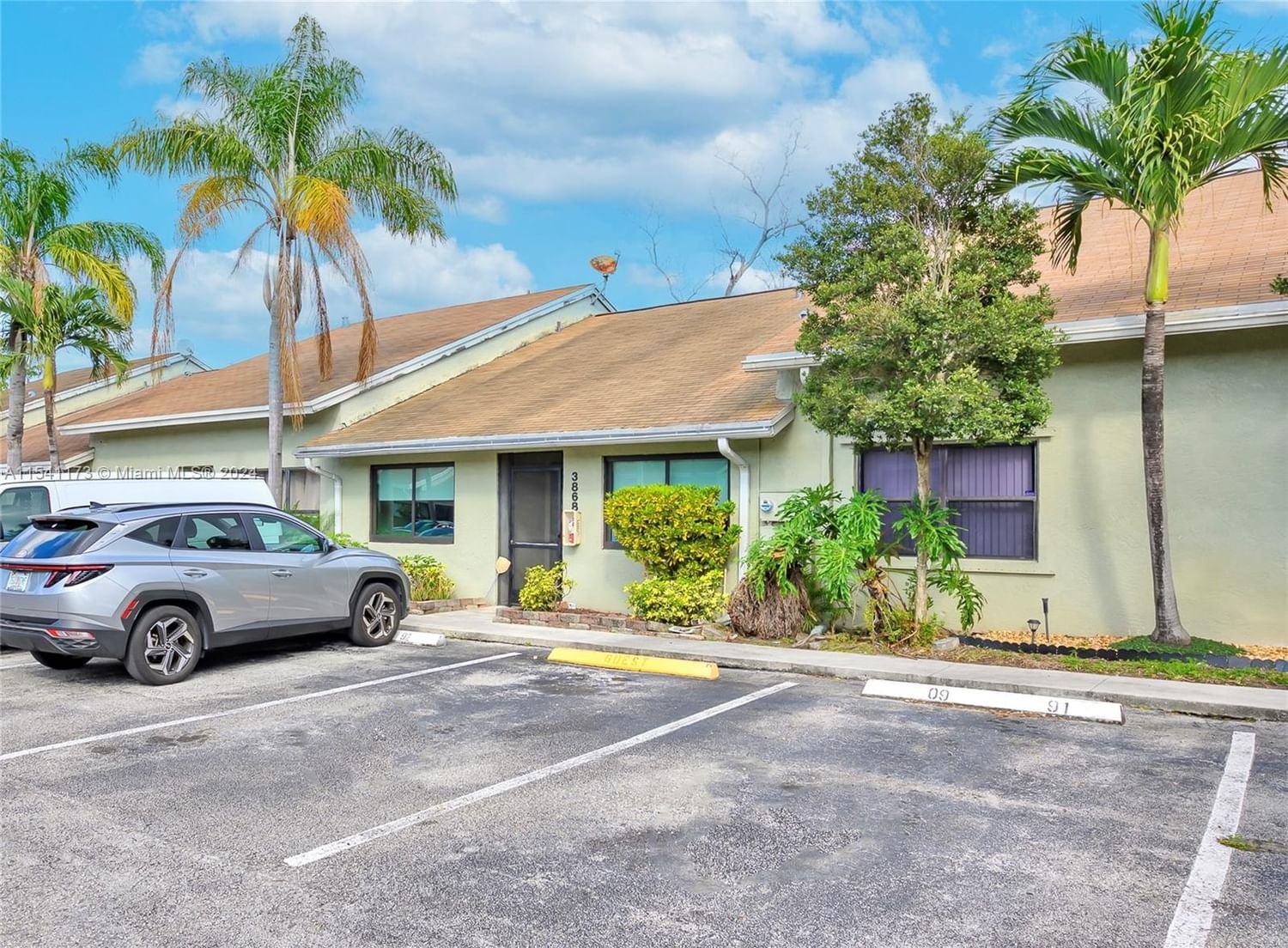 Real estate property located at 3868 77th Ave, Broward County, SPRINGTREE, Sunrise, FL