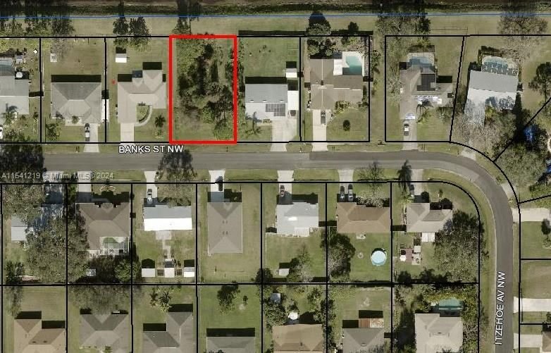 Real estate property located at 649 Banks, Brevard County, Port Malabar, Palm Bay, FL