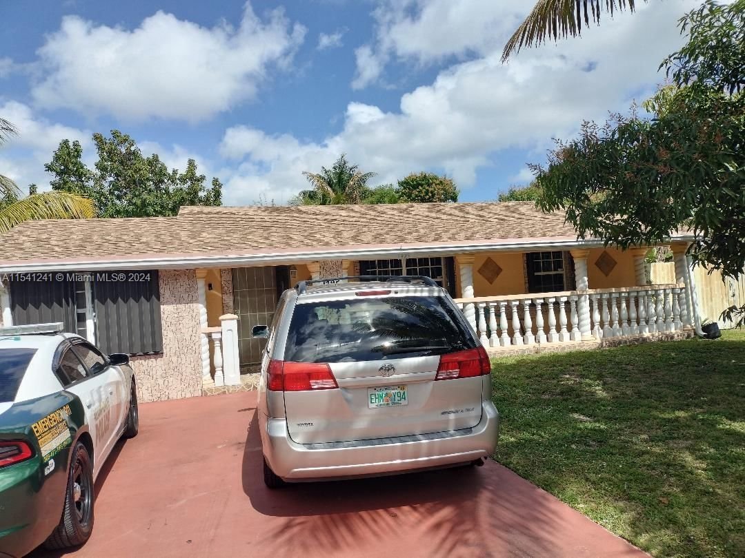 Real estate property located at 1325 137th St, Miami-Dade County, DIXIE GARDENS, North Miami, FL
