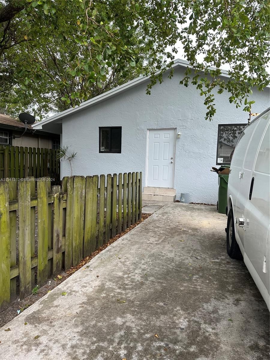 Real estate property located at 303 7th St, Broward County, PEMDALE, Hallandale Beach, FL