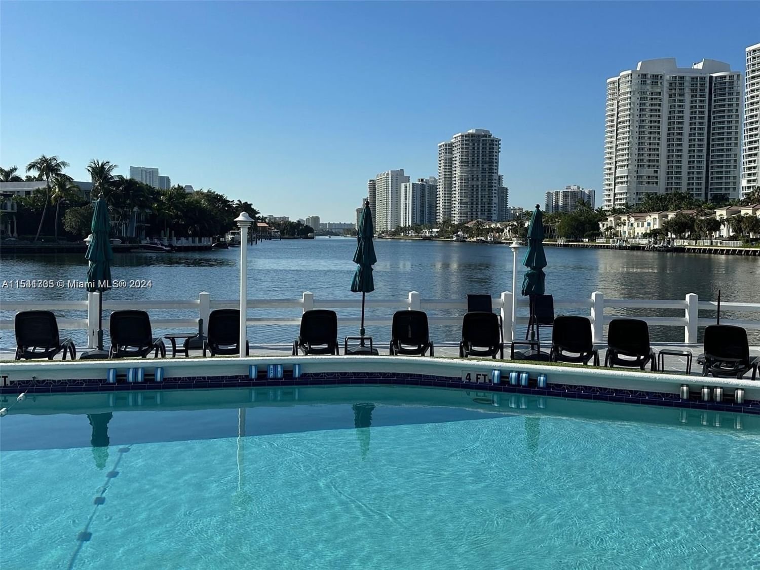 Real estate property located at 3209 Ocean Dr #4M, Broward County, GOLDEN BAY TOWERS CO-OP, Hallandale Beach, FL