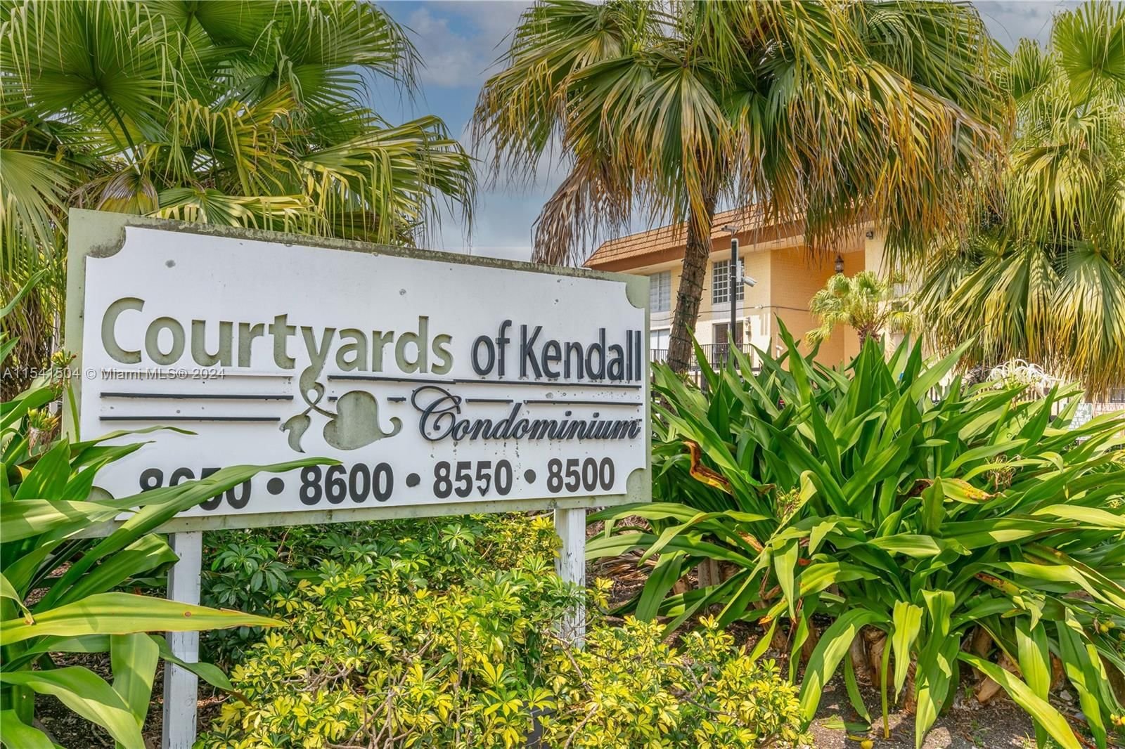 Real estate property located at 8500 109th Ave #6-112, Miami-Dade County, COURTYARDS AT KENDALL CON, Miami, FL