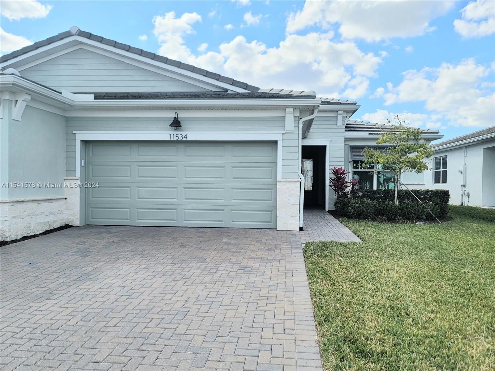 Real estate property located at 11534 Viridian Blvd #11534, St Lucie County, TELARO AT SOUTHERN GROVE, Port St. Lucie, FL