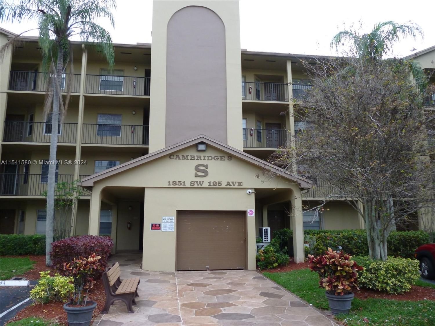 Real estate property located at 1351 125th Ave #414S, Broward County, CAMBRIDGE AT CENTURY VILL, Pembroke Pines, FL