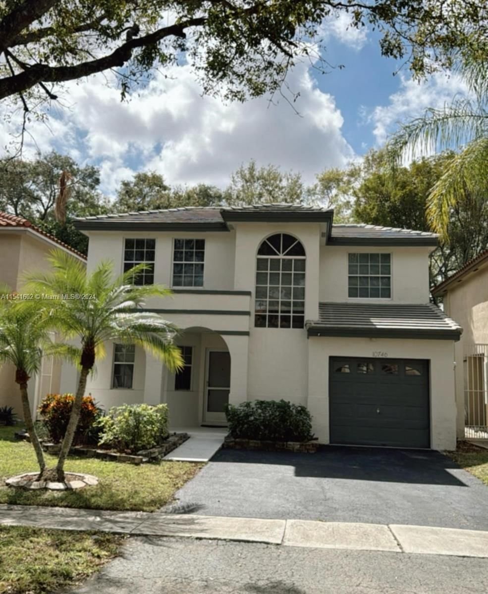 Real estate property located at 10746 Saratoga Dr, Broward County, EMBASSY LAKES PHASE III, Cooper City, FL