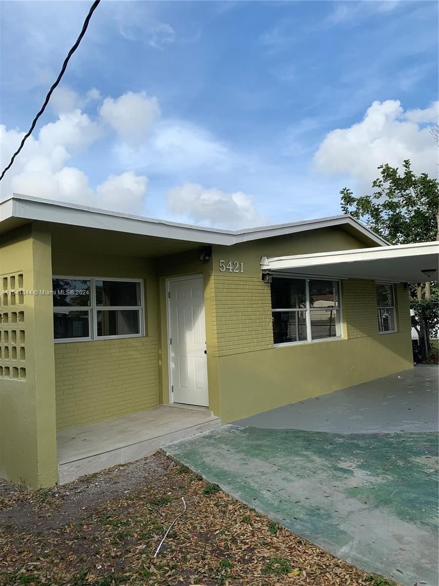 Real estate property located at 5421 24th St, Broward County, CARVER RANCHES REV PLAT, West Park, FL
