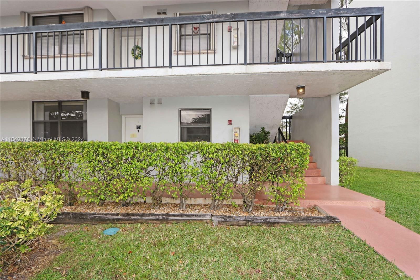 Real estate property located at 10317 9th St Cir #107-9, Miami-Dade, CARIBBEAN SPRINGS VILLAGE, Miami, FL