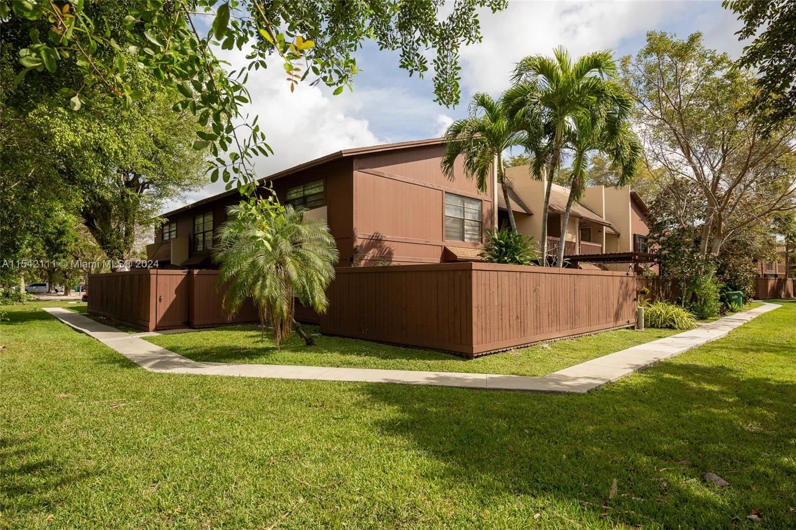 Real estate property located at 6507 116th Pl H-9, Miami-Dade County, SNAPPER VILLAGE CONDO PHA, Miami, FL