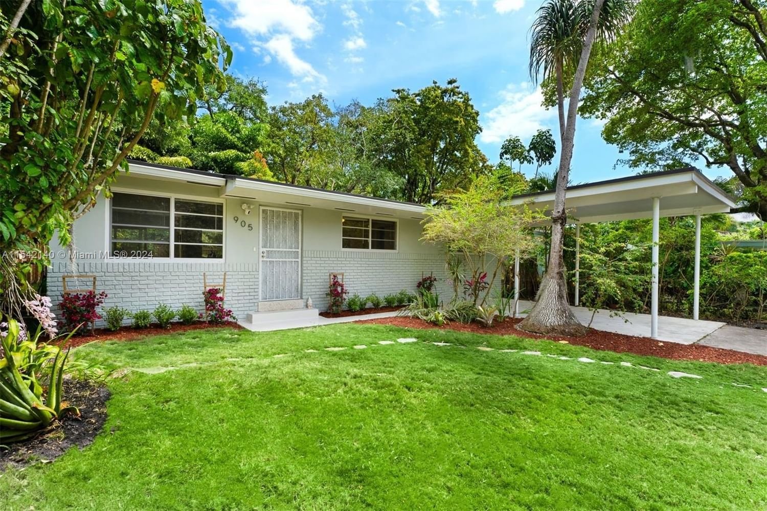 Real estate property located at 905 10th Ave, Miami-Dade County, COUNTRY CLUB ADDN, Miami, FL