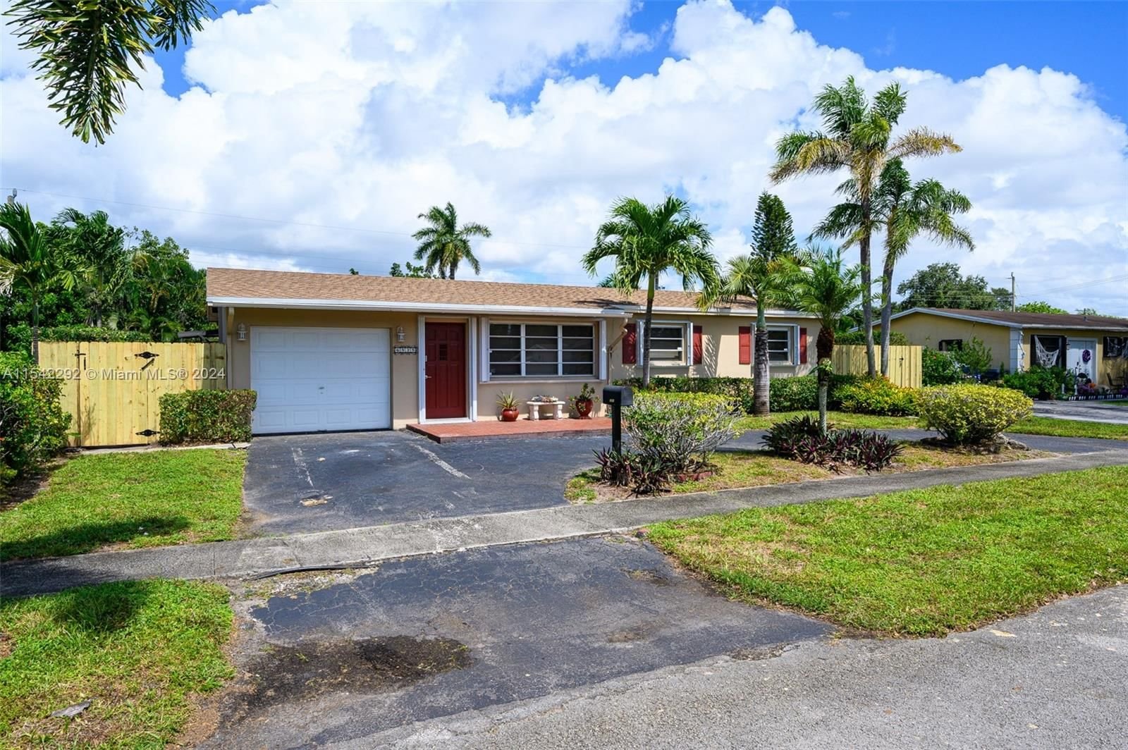 Real estate property located at 6525 Eaton St, Broward County, BOULEVARD HEIGHTS SEC 6, Hollywood, FL