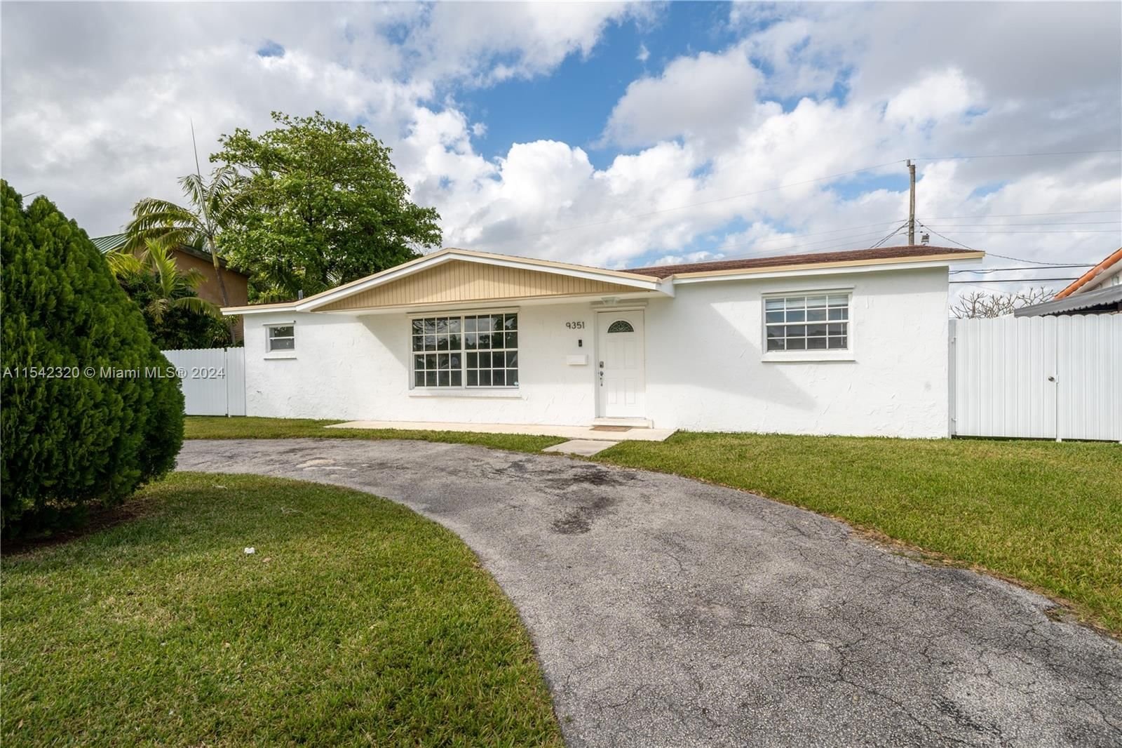Real estate property located at 9351 27th St, Miami-Dade County, CORAL GARDENS, Miami, FL