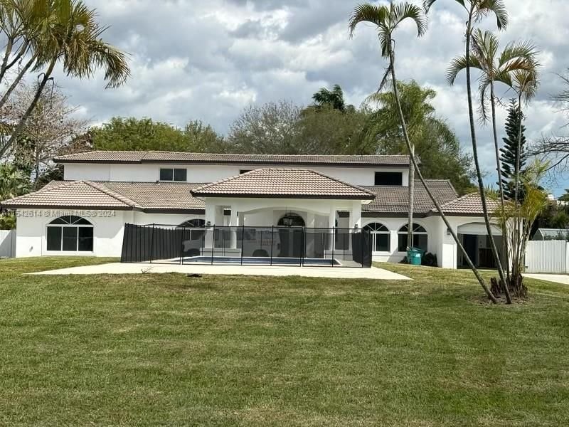 Real estate property located at 425 129th Ave, Miami-Dade County, SWEETWATER ESTATES SUB, Miami, FL