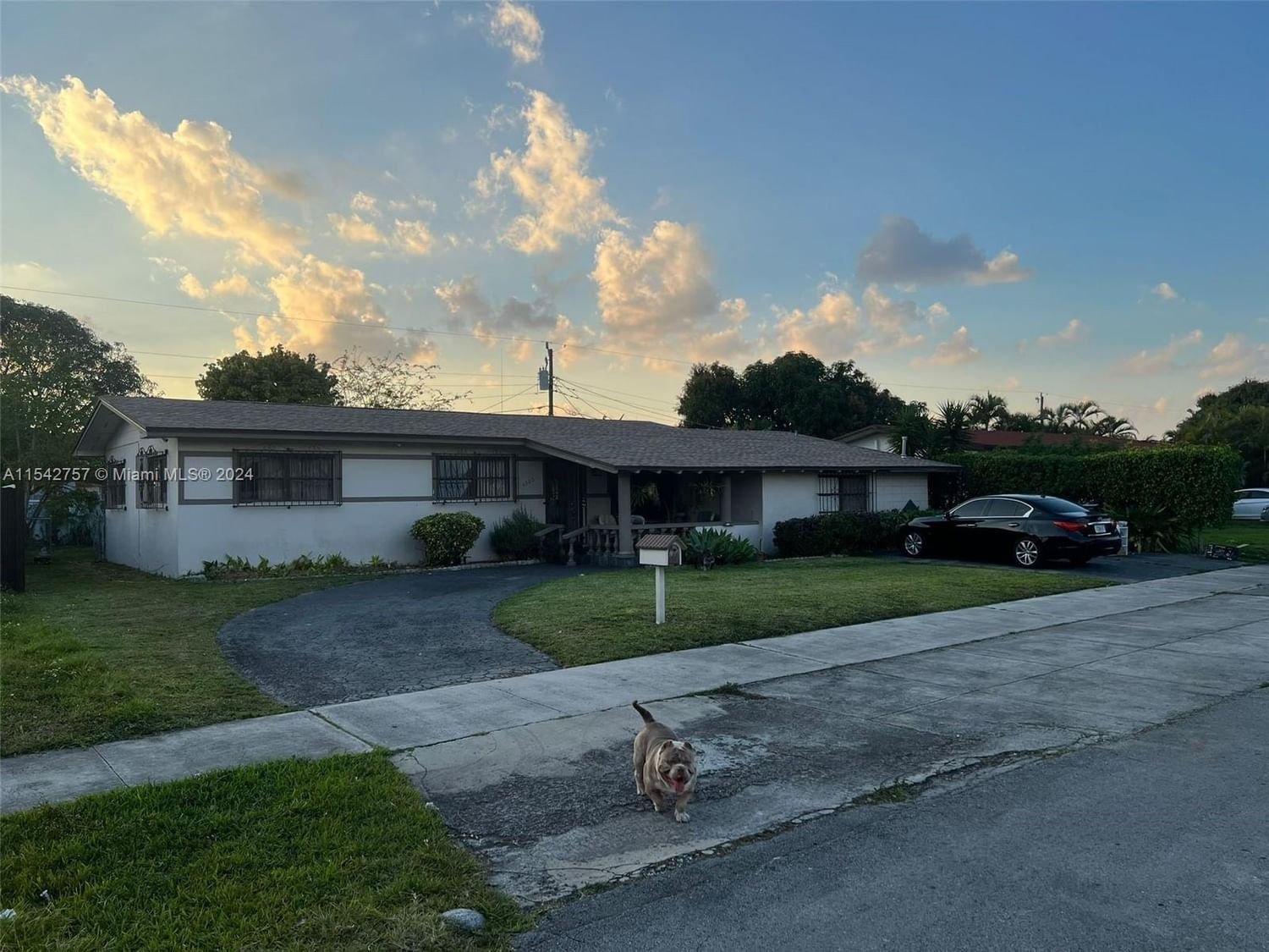 Real estate property located at 4590 8th Ct, Miami-Dade County, PALM SPRINGS SEC 4 - 5TH, Hialeah, FL