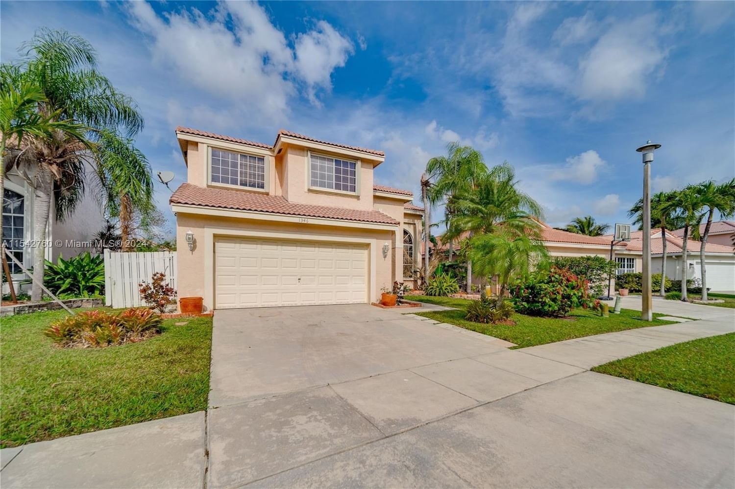 Real estate property located at 1346 180th Ave, Broward County, SILVER LAKES PHASE II REP, Pembroke Pines, FL