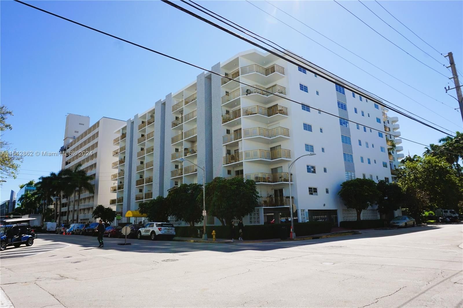 Real estate property located at 1340 Lincoln Rd #608, Miami-Dade County, GOLDEN HOUSE CONDO, Miami Beach, FL