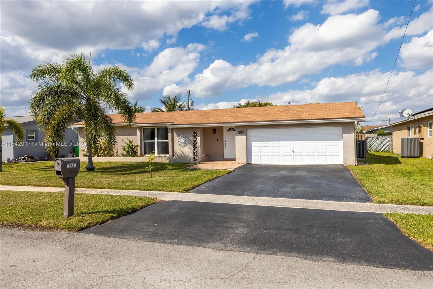 Real estate property located at 10681 27th Ct, Broward County, SUNRISE GOLF VILLAGE SEC, Sunrise, FL