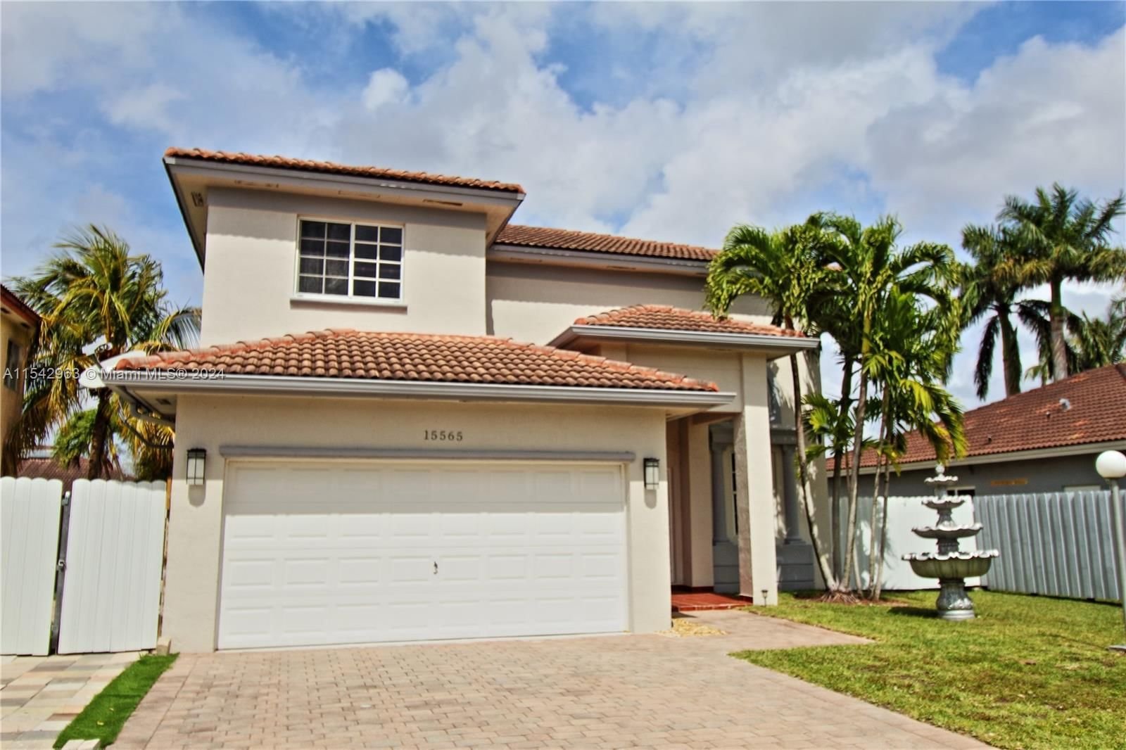 Real estate property located at 15565 10th Ln, Miami-Dade County, EFM ESTATES SEC 1, Miami, FL