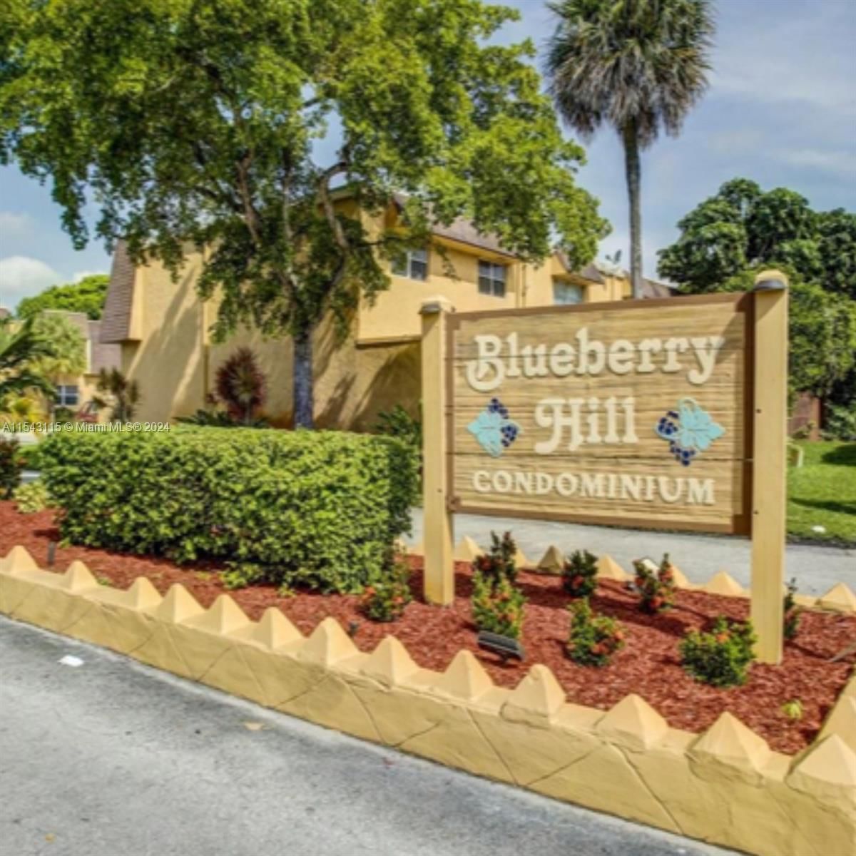 Real estate property located at 5742 Blueberry Ct #45, Broward, BLUEBERRY HILL I CONDO, Lauderhill, FL