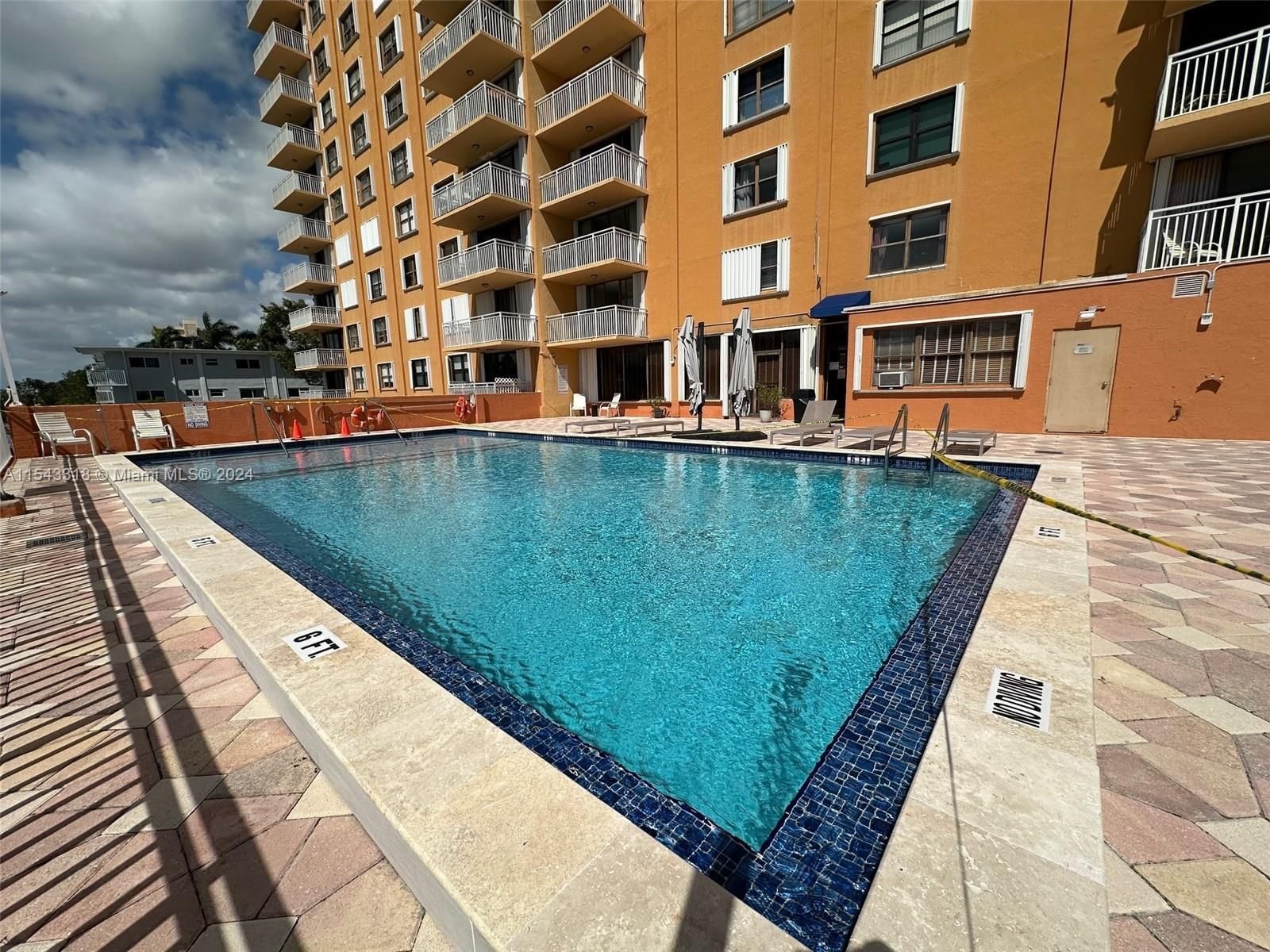 Real estate property located at 2450 135th St #910, Miami-Dade County, WATERSIDE TOWERS CONDO, North Miami, FL