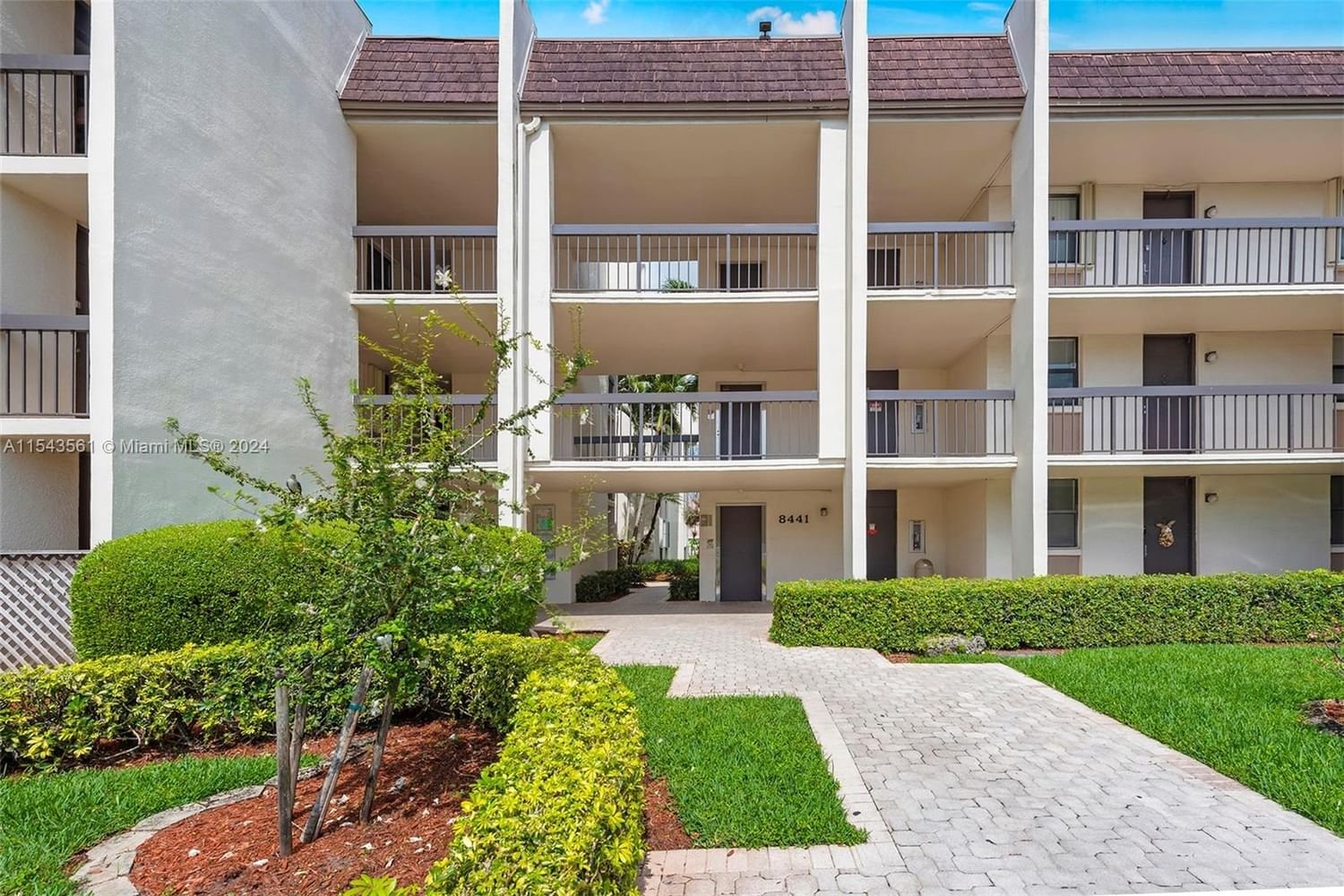 Real estate property located at 8441 Forest Hills Dr #104, Broward County, GREENGLADES CONDO IV, Coral Springs, FL
