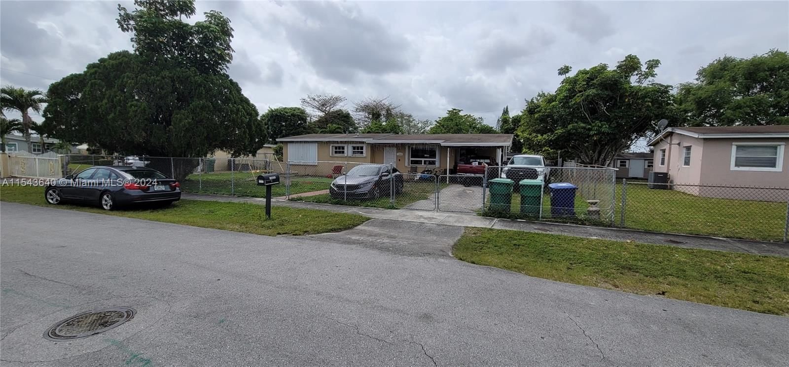 Real estate property located at 19630 39th Ct, Miami-Dade County, CAROL CITY GDNS 1ST ADDN, Miami Gardens, FL