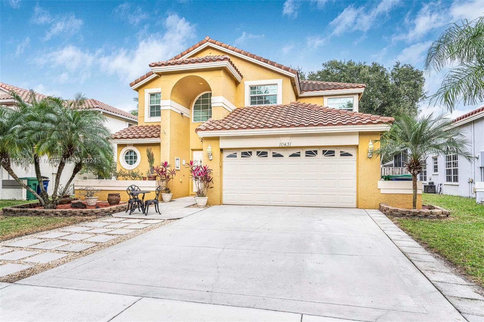 Real estate property located at 10431 Lima St, Broward County, EMBASSY LAKES, Cooper City, FL