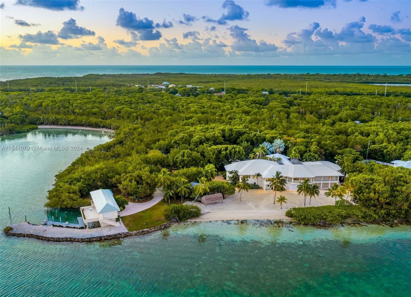 Real estate property located at 94100 Overseas Hwy, Monroe County, MATECUMBE SUB LOTS 3 & 4, Key Largo, FL