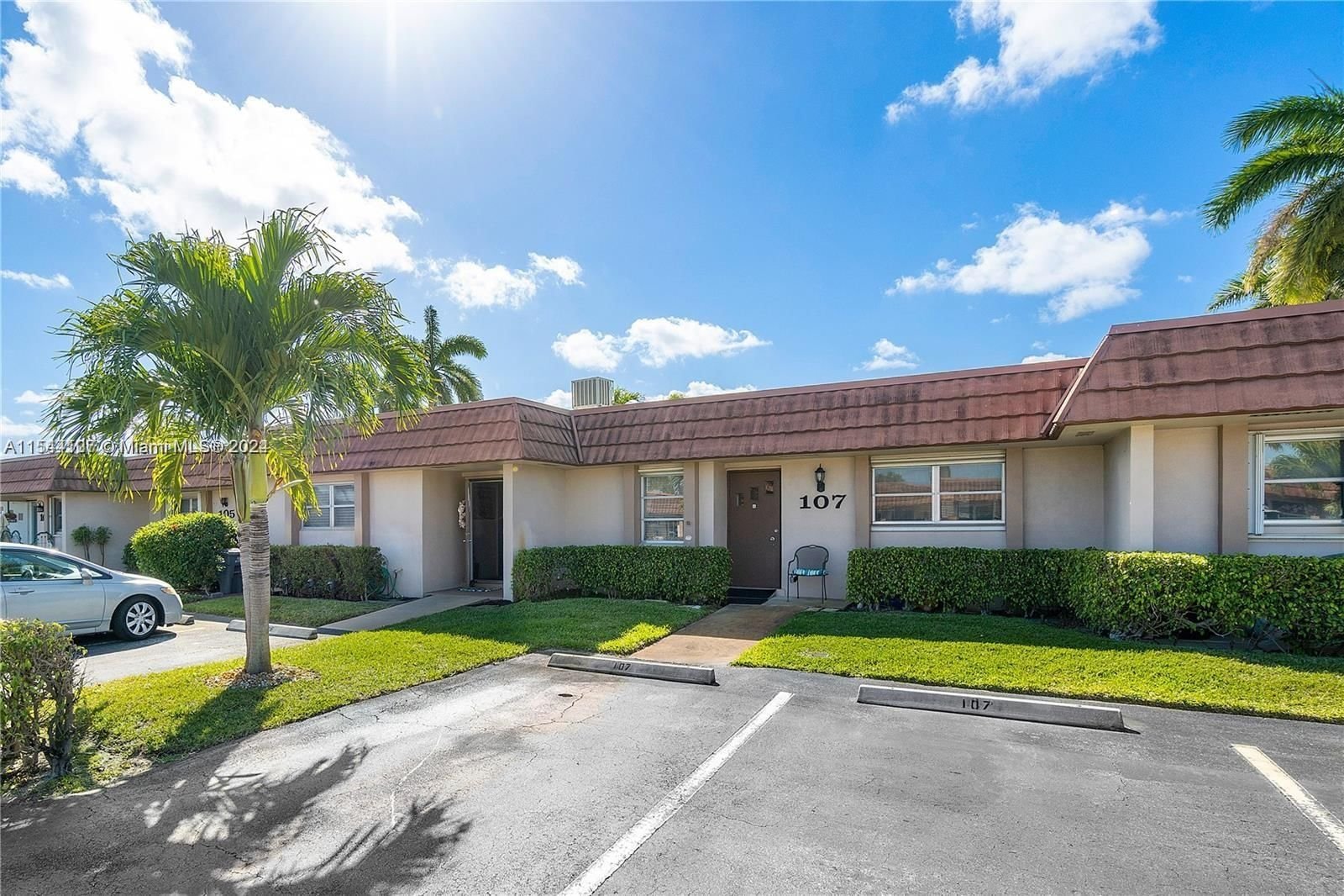 Real estate property located at 5775 Fernley Dr W #107, Palm Beach County, CRESTHAVEN CONDO TOWNHOME, Palm Beach, FL