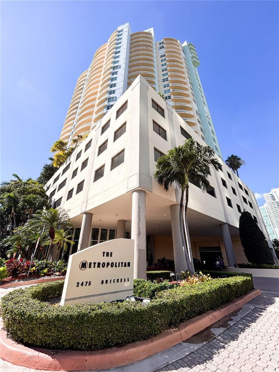 Real estate property located at 2475 Brickell Ave #806, Miami-Dade, THE METROPOLITAN CONDO, Miami, FL