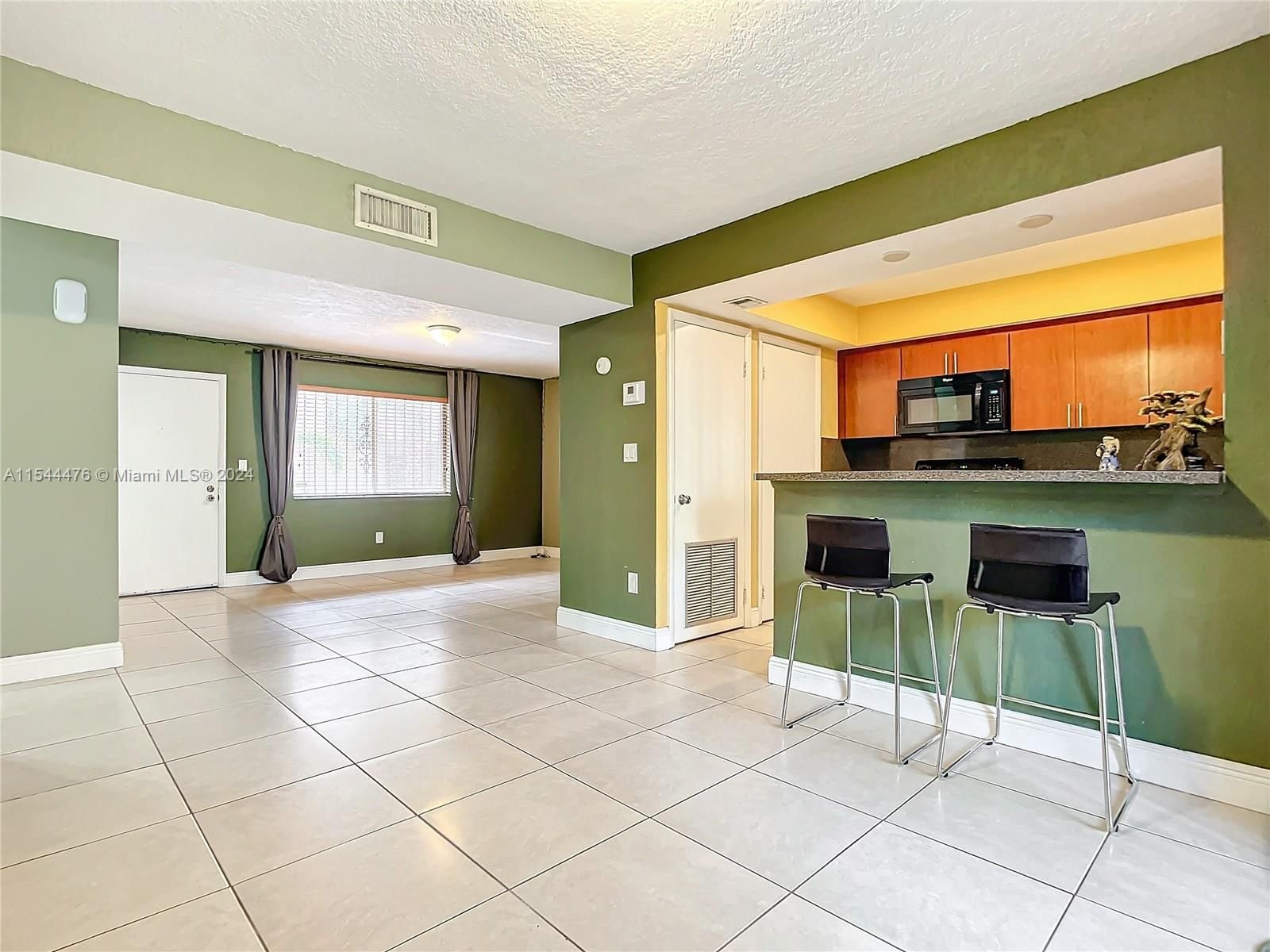 Real estate property located at 8401 107th Ave #117E, Miami-Dade County, KENDALL ACRES WEST CONDO, Miami, FL