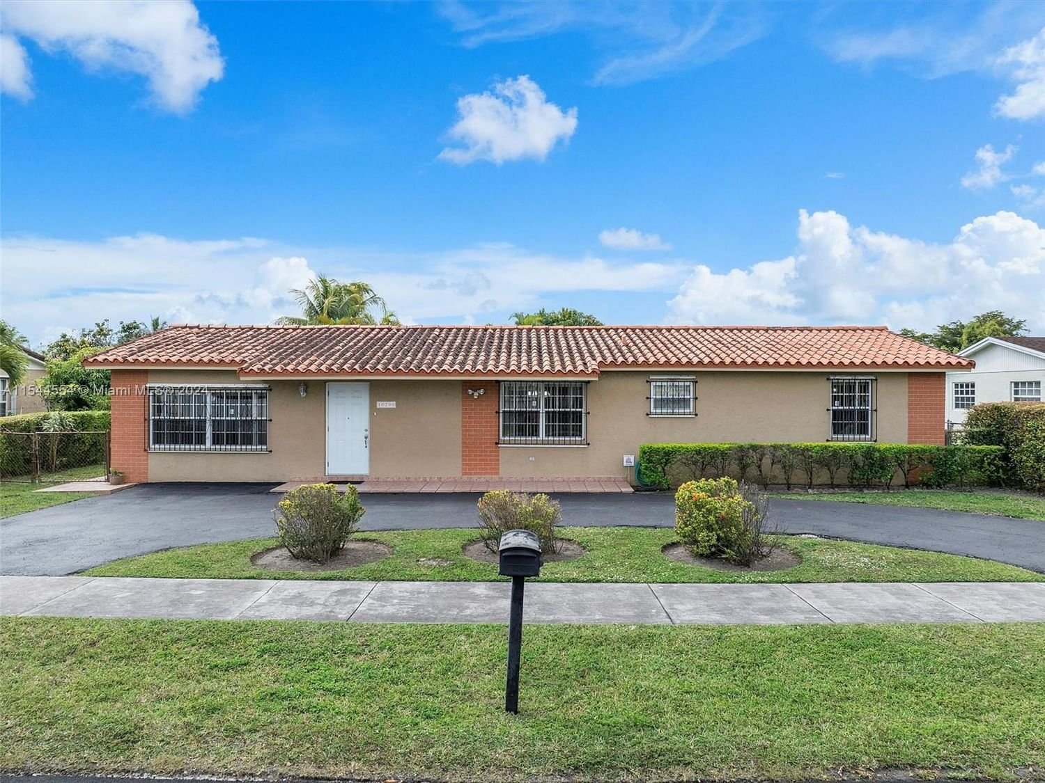 Real estate property located at 10790 66th Dr, Miami-Dade County, SNAPPER CREEK VILLAS, Miami, FL