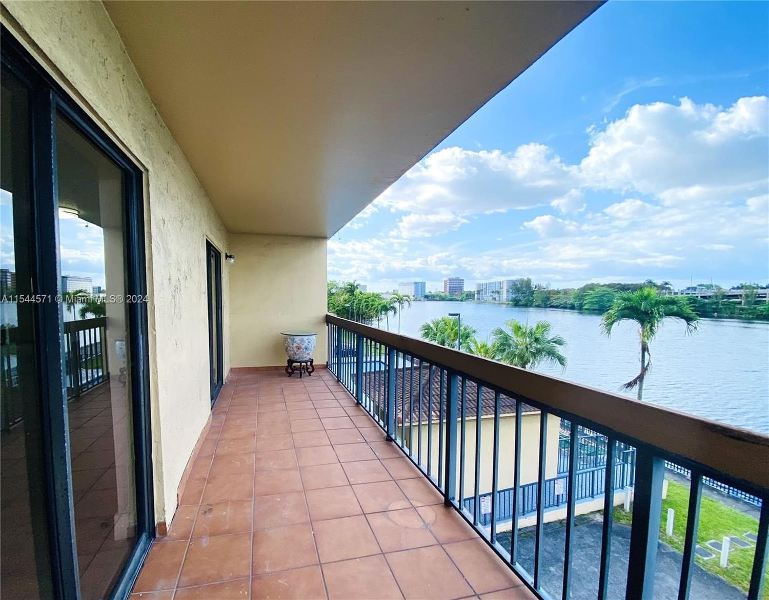 Real estate property located at 5249 7th St #219, Miami-Dade County, ARAGON TOWERS CONDO, Miami, FL