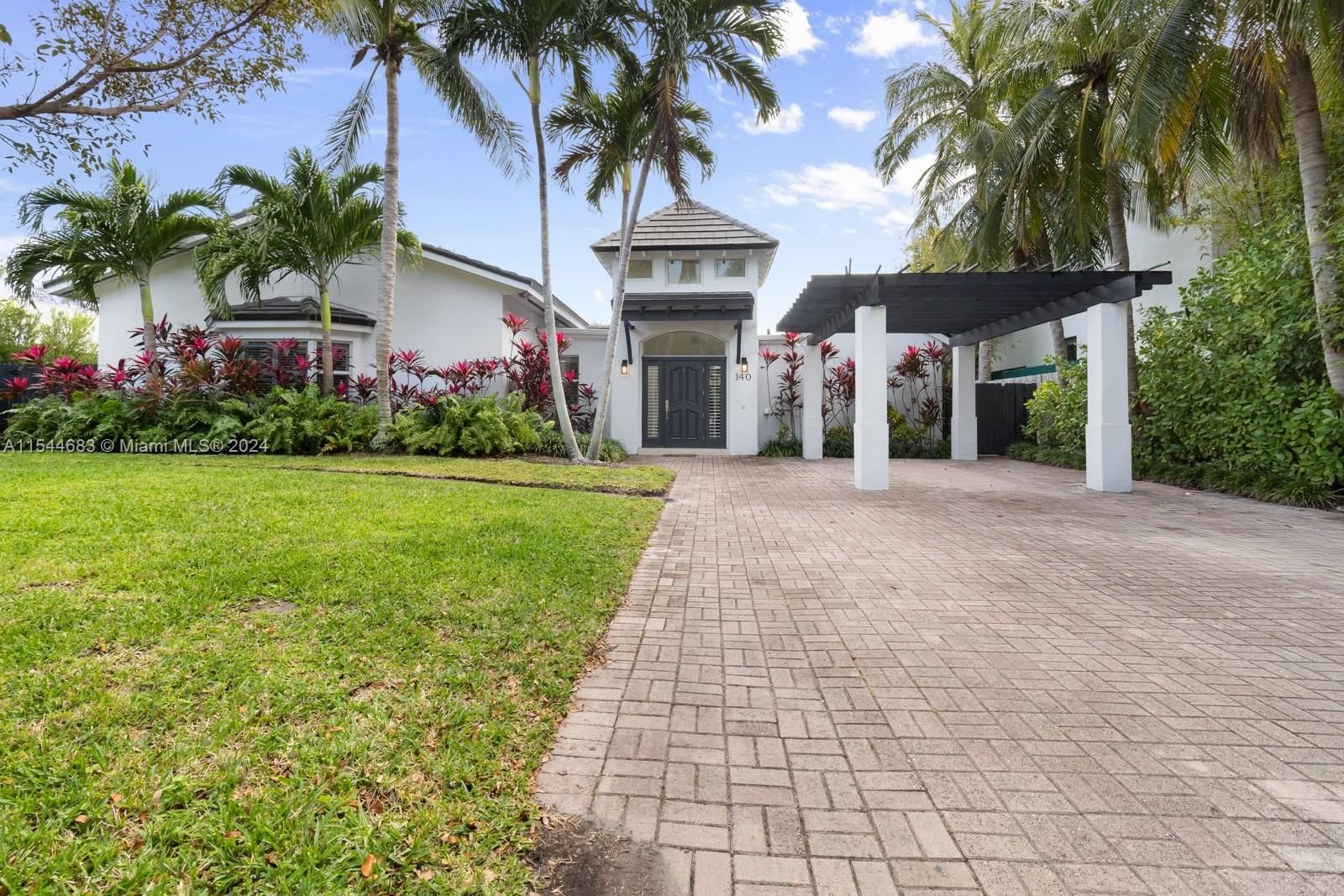 Real estate property located at 140 Mashta Dr, Miami-Dade County, BISCAYNE KEY ESTATES, Key Biscayne, FL